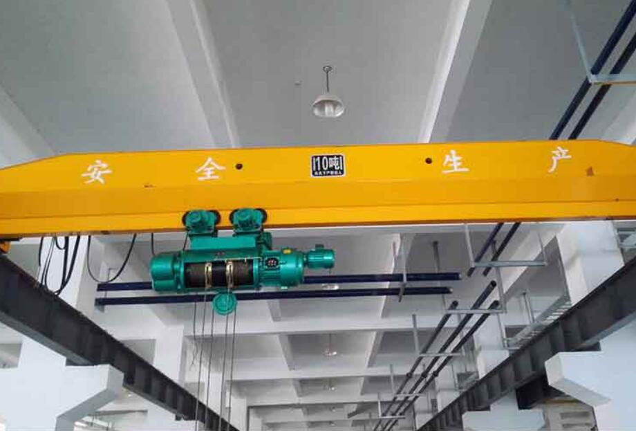 LB型防爆電動(dong)單梁起重機