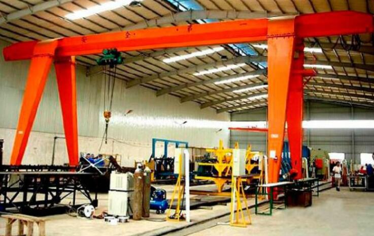 門式起(qǐ)重機安裝(zhuāng)注意事項(xiàng)